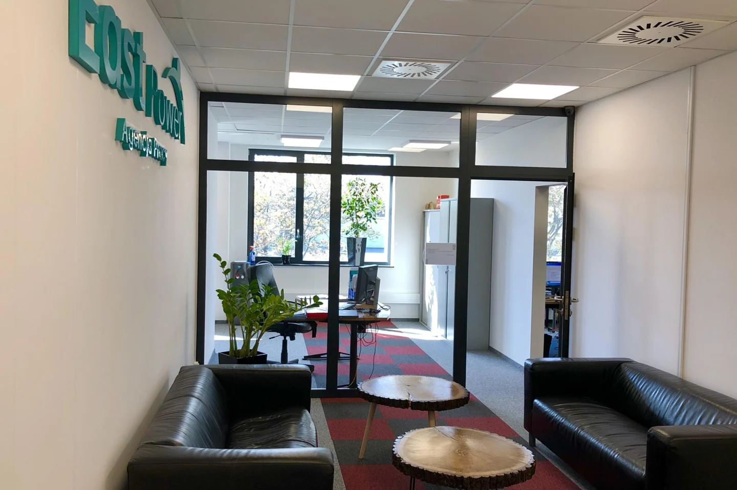 Empfang und Büro der East Power Agentur